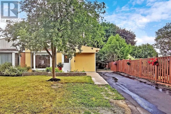 64 Lindsay Avenue, Newmarket, ON, photo 3