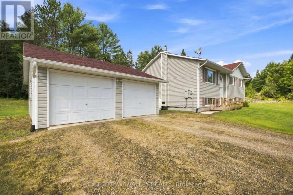 64 Mackey Creek Road, Head, Clara And Maria, ON K0J2B0 Photo 2