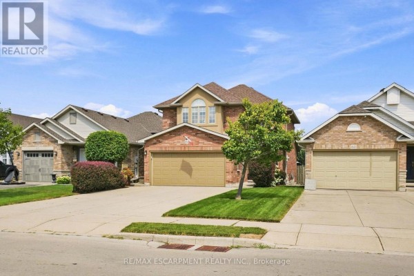 64 Redfern Avenue, Hamilton, ON, photo 2