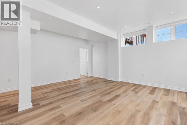 2pc Bathroom - 64 Shawbridge Court Unit# Basement, Hamilton, ON L8J0M8 Photo 3