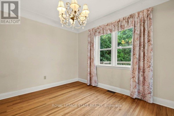 Cold room - 64 Tweedsmuir Avenue, Hamilton, ON L9H4H5 Photo 5