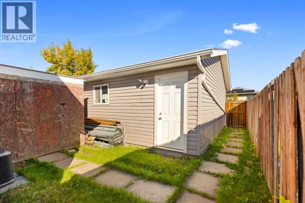 Primary Bedroom - 64 Whitworth Way Ne, Calgary, AB T1Y6A8 Photo 5