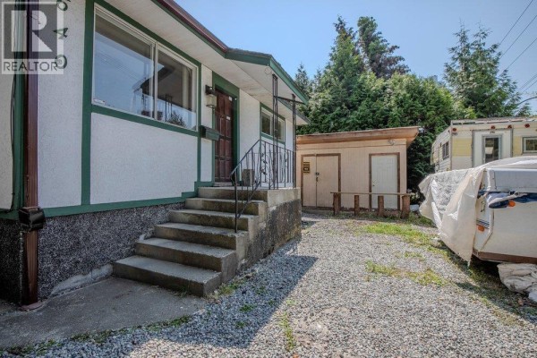 640 Clarke Road, Coquitlam, BC V3J3X6 Photo 2