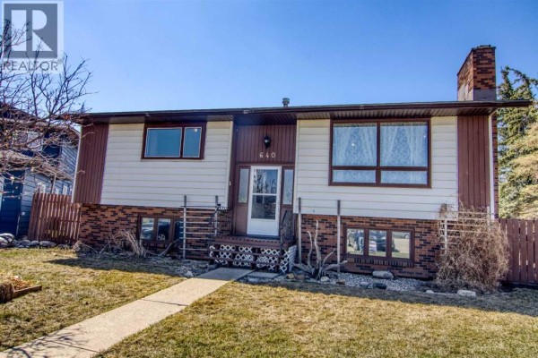 2pc Bathroom - 640 Mcculloch Crescent, Irricana, AB T0M1B0 Photo 4