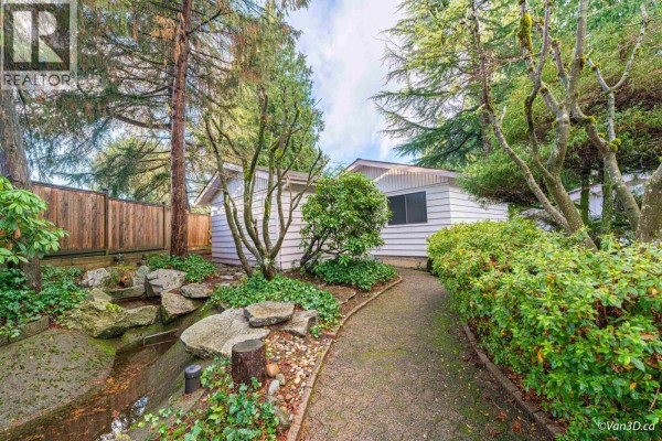 6408 Chaucer Place, Burnaby, BC V5E3Y5 Photo 4