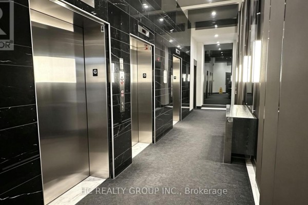 641 - 9471 Yonge Street, Richmond Hill, ON L4C0Z5 Photo 5