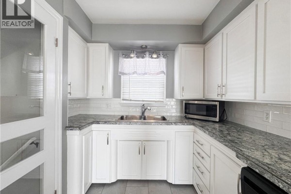 2pc Bathroom - 641 Acadie, Dieppe, NB E1A1J6 Photo 5