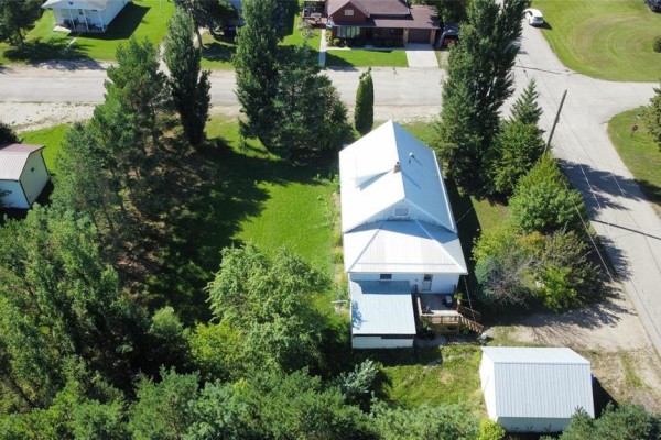 Laundry room - 641 Birtle Street, Shoal Lake, MB R0J1Z0 Photo 4