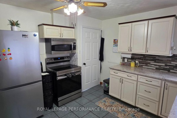 641 Burton Avenue, Cornwall, ON K6J3Y5 Photo 5