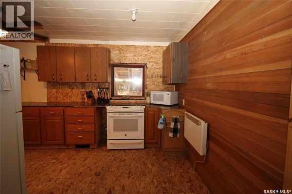 Bedroom - 641 Railway Avenue, Eastend, SK S0N0T0 Photo 2