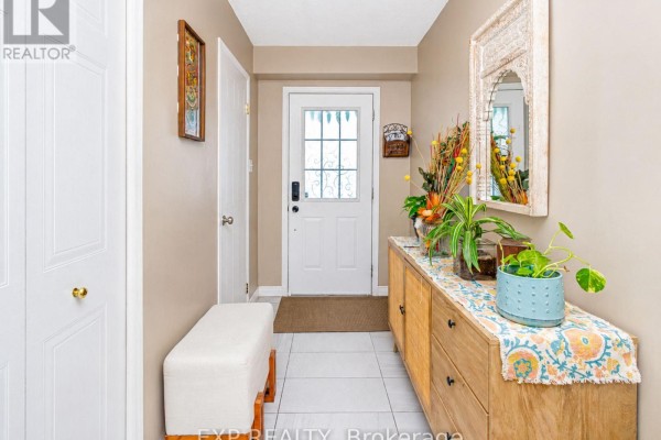 641 Royal Fern Street, Waterloo, ON N2V2P6 Photo 3