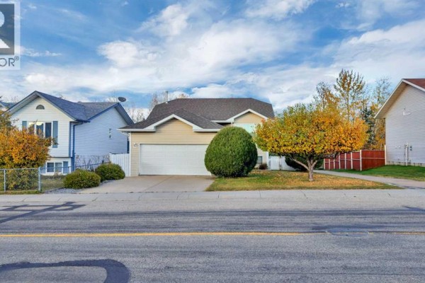 6411 54 Street, Rocky Mountain House, AB, photo 2