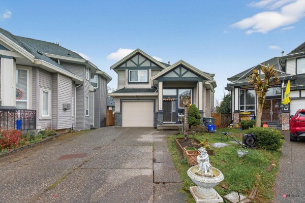 6418 137a Street, Surrey, BC V3W1S6 Photo 2
