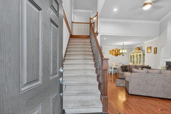 6418 137a Street, Surrey, BC V3W1S6 Photo 3