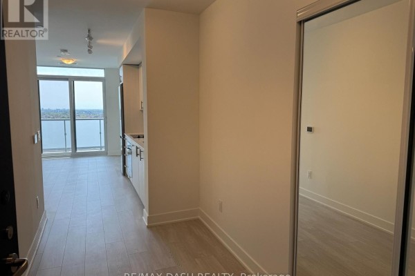642 - 2545 Simcoe Street N, Oshawa, ON L1L0W3 Photo 2