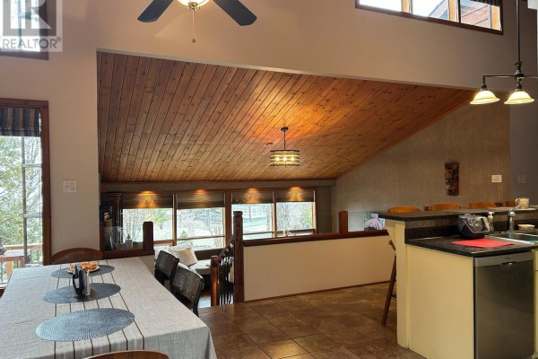 Primary Bedroom - 642 North Shore Dr E Drive, Otonabee South Monaghan, ON K0L1B0 Photo 3