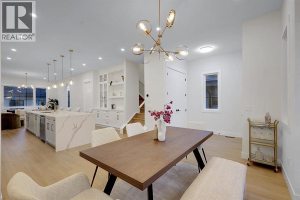 Living room - 6429 33 Avenue Nw, Calgary, AB T3B1K9 Photo 5