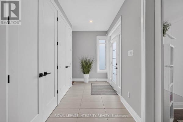 Bedroom 3 - 643 Gendarme Circle, Ottawa, ON K1W0R5 Photo 4