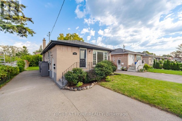 Kitchen - 643 Perry Crescent, Oshawa, ON L1J2E4 Photo 4