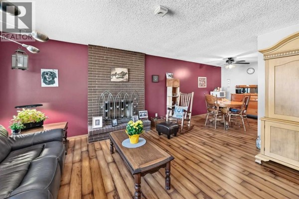 Primary Bedroom - 6432 Rundlehorn Drive Ne, Calgary, AB T1Y2B8 Photo 4