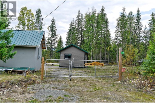 644 Grouse Creek Road, Clearwater, BC, photo 3