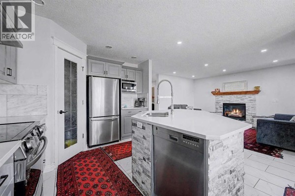 Laundry room - 644 Luxstone Landing Sw, Airdrie, AB T4B3L2 Photo 4