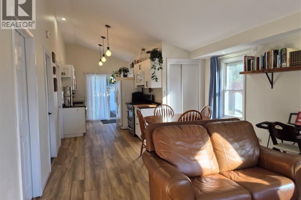4pc Bathroom - 644 Oxford Street, Sarnia, ON N7T6Z5 Photo 3