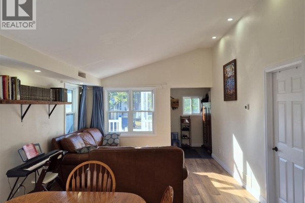 3pc Bathroom - 644 Oxford Street, Sarnia, ON N7T6Z5 Photo 4