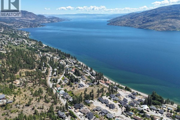 6446 Renfrew Road, Peachland, BC, photo 3