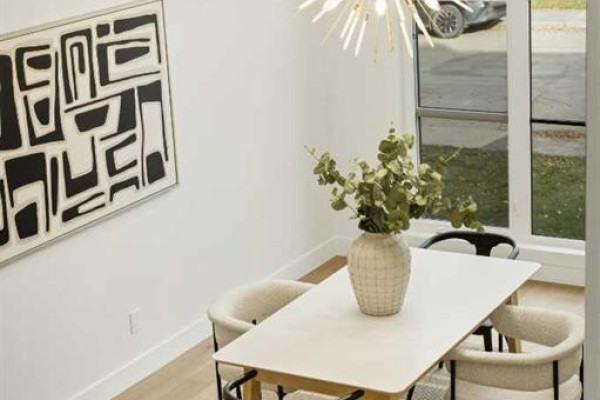 Living room - 645 36 Street Sw, Calgary, AB T3C1R1 Photo 4
