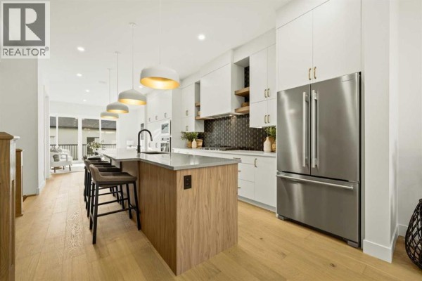 4pc Bathroom - 645 36 Street Sw, Calgary, AB T3C1R1 Photo 5