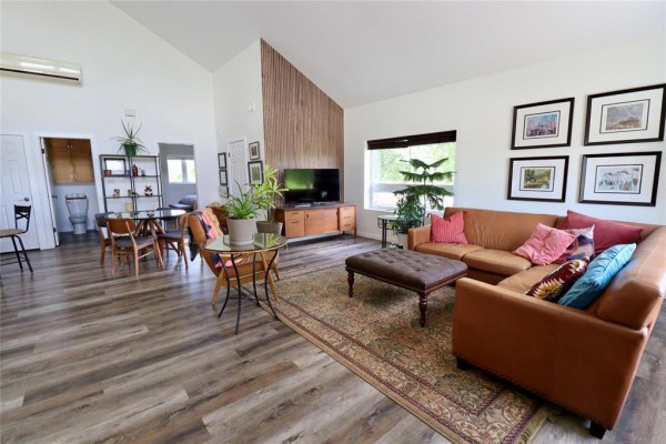 Eat in kitchen - 645 Chrypko Drive, Winnipeg, MB R2N4E3 Photo 4