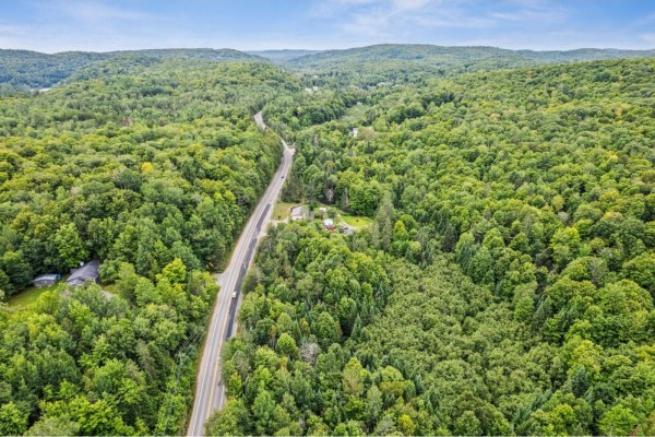 645 Route Principale, Val Des Monts, QC J8N4E3 Photo 2