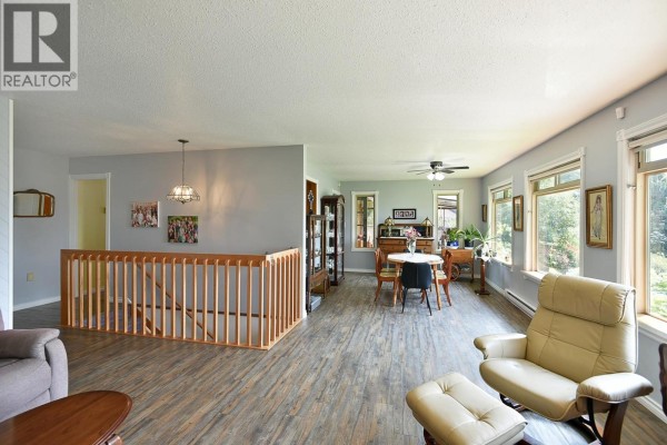 6450 Jasper Road, Sechelt, BC, photo 3