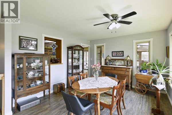 6450 Jasper Road, Sechelt, BC V7Z0S6 Photo 4