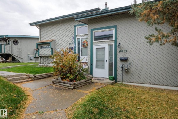 Kitchen - 6451 180 St Nw, Edmonton, AB T5T2P3 Photo 3