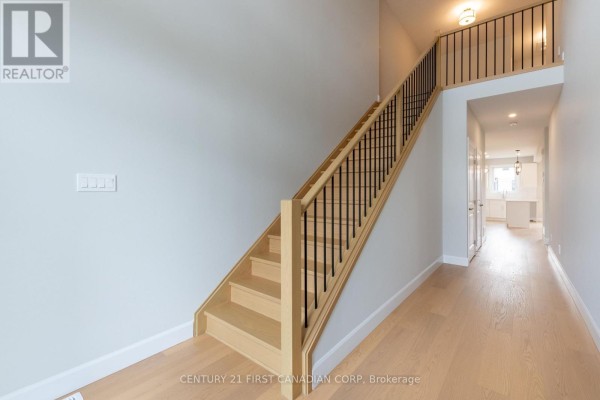 6453 Royal Magnolia Avenue, London South, ON N6P0K2 Photo 4