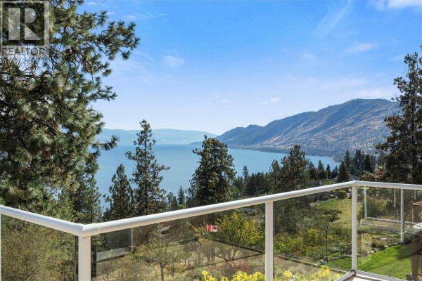 6455 Vernon Avenue, Peachland, BC, photo 2