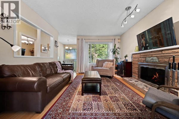6459 Dumfries Street, Vancouver, BC V5P3B5 Photo 3