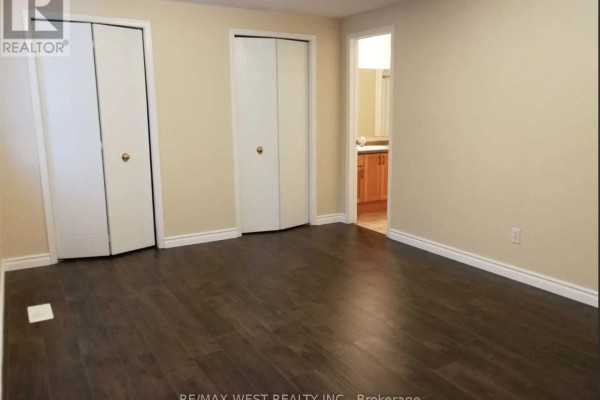 645b Basswood Street, Waterloo, ON N2V2K8 Photo 5