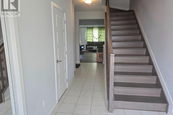 646 Fenwick Way, Ottawa, ON K2J7E6 Photo 3