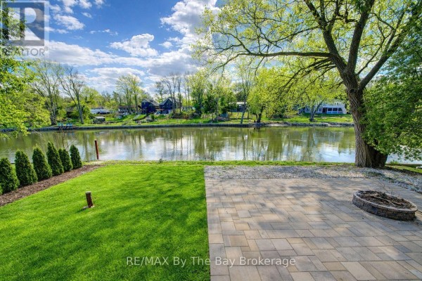 646 Oxbow Park Drive, Wasaga Beach, ON, photo 3