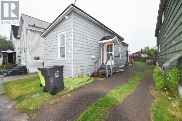 646 Portage Ln, Sault Ste  Marie