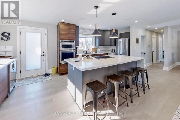 646 Simcoe Road, Bradford West Gwillimbury, ON L3Z4A9 Photo 5