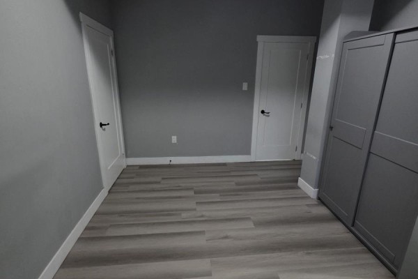 646 West 5th Street, Hamilton, ON L9C3R2 Photo 5