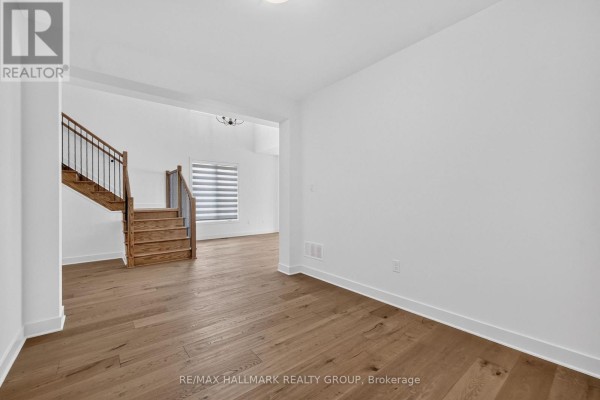 6461 Renaud Road, Ottawa, ON K1W0R8 Photo 4