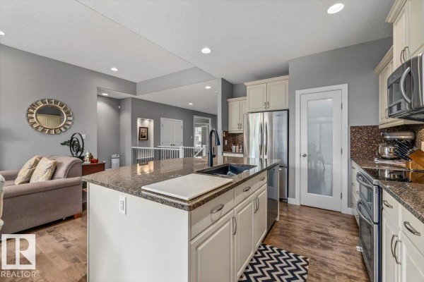 Family room - 647 Cantor Landing Ld Sw, Edmonton, AB T6W0V6 Photo 4