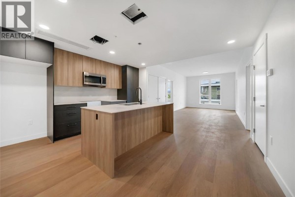 3pc Ensuite bath - 647 Clement Avenue Unit# 512, Kelowna, BC V1Y7C7 Photo 3