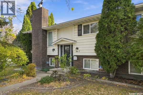 647 Redberry Road, Saskatoon