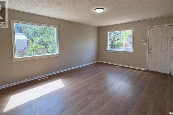 4pc Bathroom - 647 Robinson Street, Regina, SK S4T2L9 Photo 3